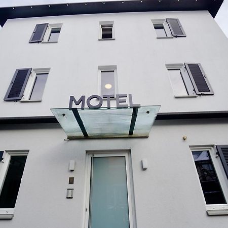 Motel By Maier Goetzis- Kontaktloser Check-In Екстериор снимка